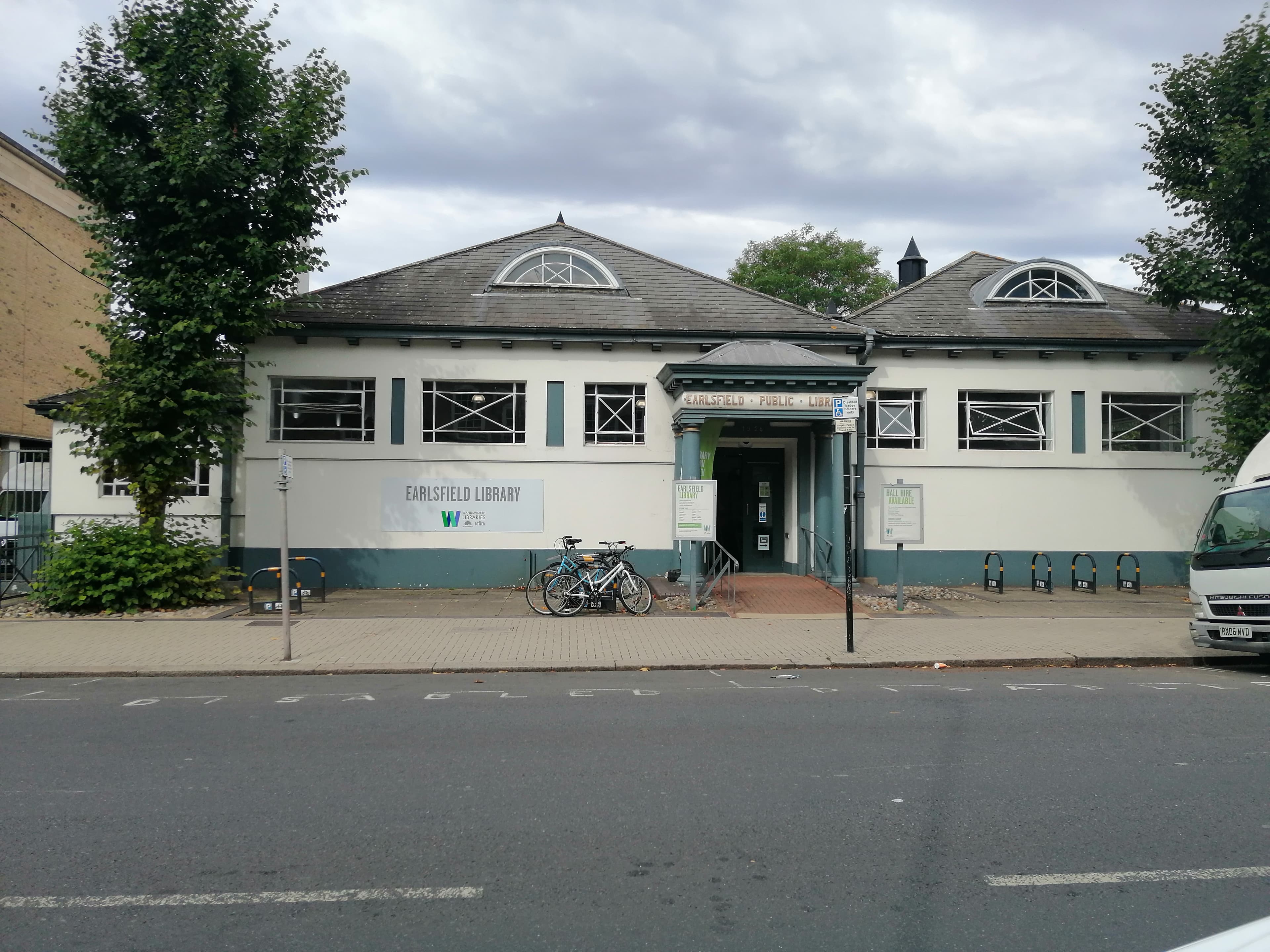 Earlsfield Library