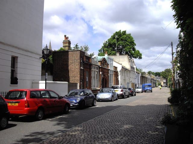 Cresswell Gardens